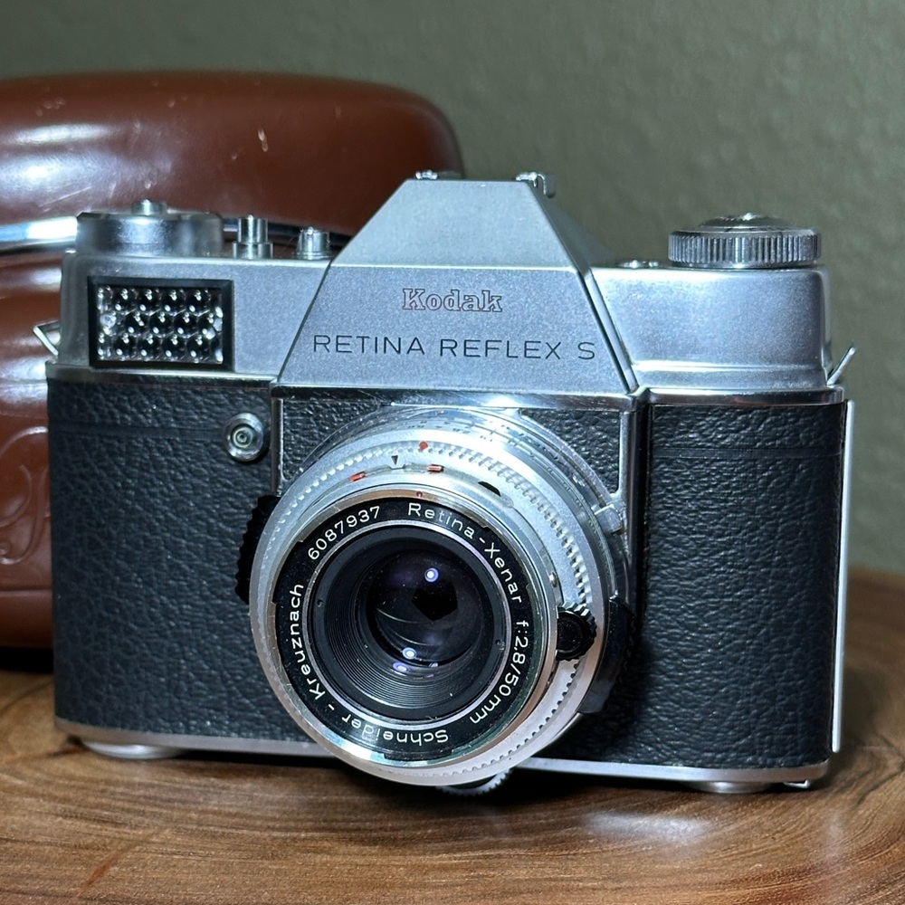 Kodak Retina Reflex S Camera + Case – for Repair/Display